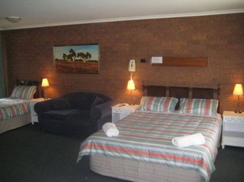 Greenacres Motel - Accommodation Mooloolaba 0