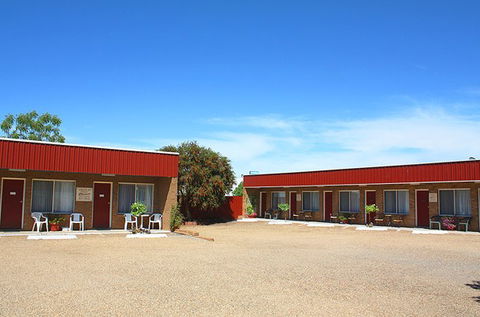 Camellia Motel - Accommodation Mooloolaba 0