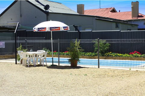 Camellia Motel - Accommodation Mooloolaba 1