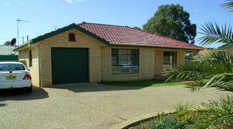 Chambers Place Villa - Accommodation Mooloolaba 0