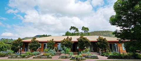 Adams Peak Retreat - Accommodation Mooloolaba 5