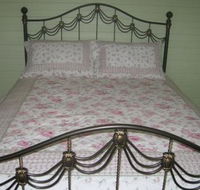 Camelot Retreat - Accommodation Mooloolaba