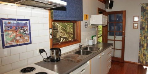 Bluegums Cabins - Accommodation Mooloolaba 3