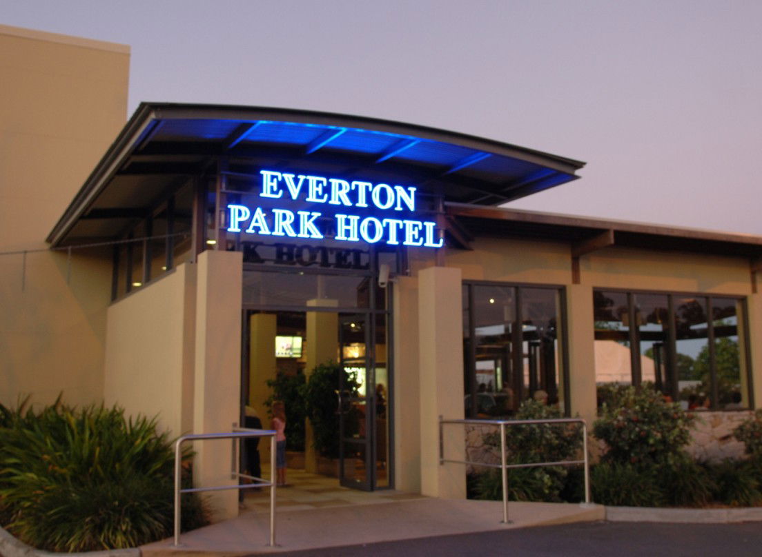 Everton Hills QLD Accommodation Mooloolaba