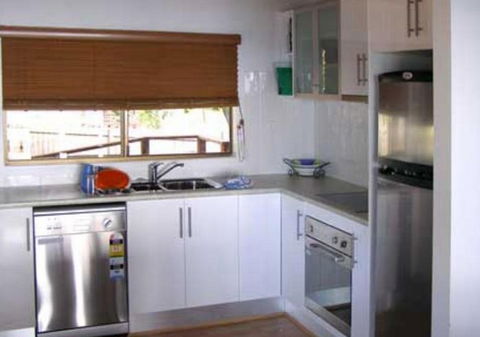Amity Shaws - Accommodation Mooloolaba 1