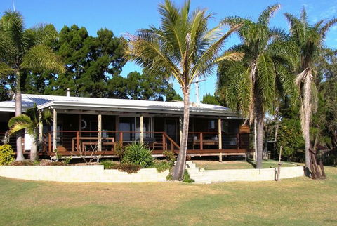 Amity Shaws - Accommodation Mooloolaba 5