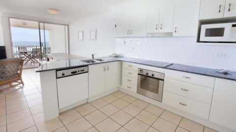 Whalewatch Ocean Beach Resort - Accommodation Mooloolaba 3