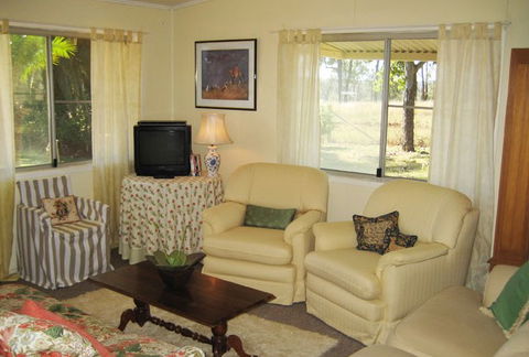 Flag Springs Bush Retreat - Accommodation Mooloolaba 3