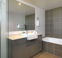 Meriton Serviced Apartments - Broadbeach - Accommodation Mooloolaba