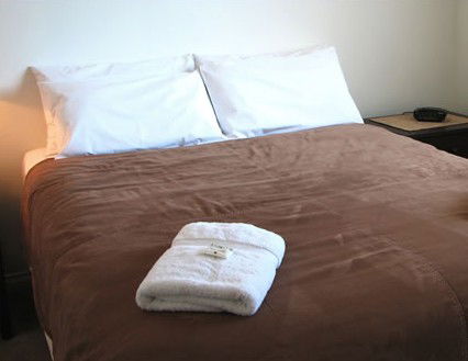 Churchill Apartments - Accommodation Mooloolaba 1