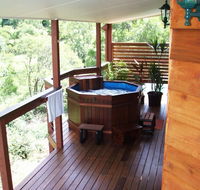 Ravensbourne Escape Holiday Cottages - Accommodation Mooloolaba