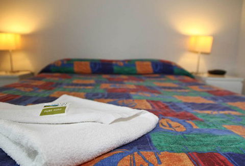 Ambassador Apartments Holiday Units - Accommodation Mooloolaba 3