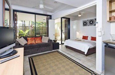 Julians Apartments - Accommodation Mooloolaba 2
