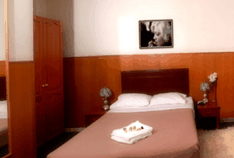 Holiday Lodge - Accommodation Mooloolaba