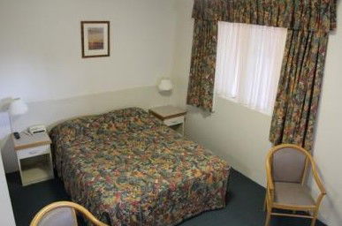 AZA Motel - Accommodation Mooloolaba 1