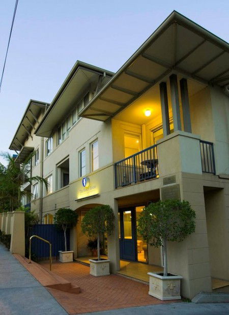 The Manor House - Accommodation Mooloolaba 1