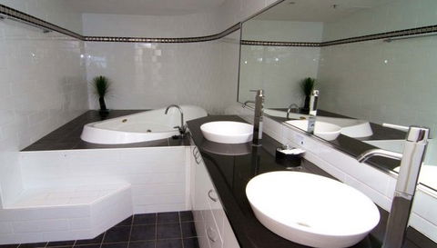 Victoria Square Luxury Apartments - Accommodation Mooloolaba 2