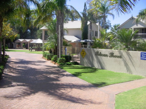 Pelican Shore Villas - Accommodation Mooloolaba 0