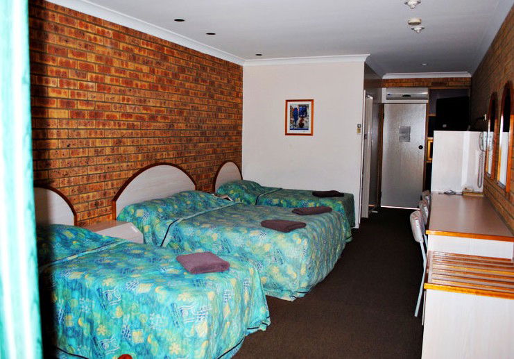 Longreach QLD Accommodation Mooloolaba
