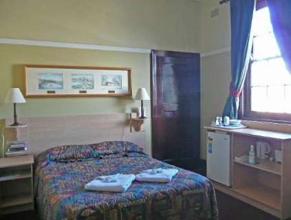 Boyles Hotel - Accommodation Mooloolaba 1