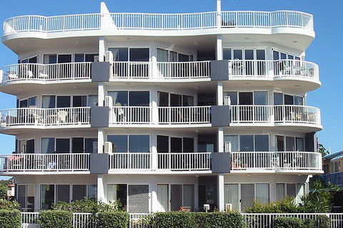 Sandy Shores On Golden Beach - Accommodation Mooloolaba 1