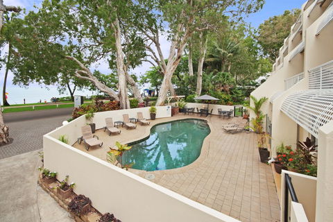 Marlin Waters Beachfront Apartments - Accommodation Mooloolaba 1