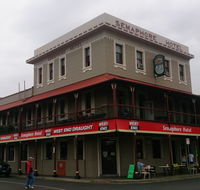 Semaphore Hotel - Accommodation Mooloolaba