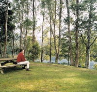 Tullah Lakeside Chalet - Accommodation Mooloolaba