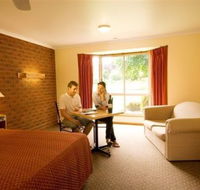 AAt 28 GOLDSMITHGolden Chain Motel - Accommodation Mooloolaba