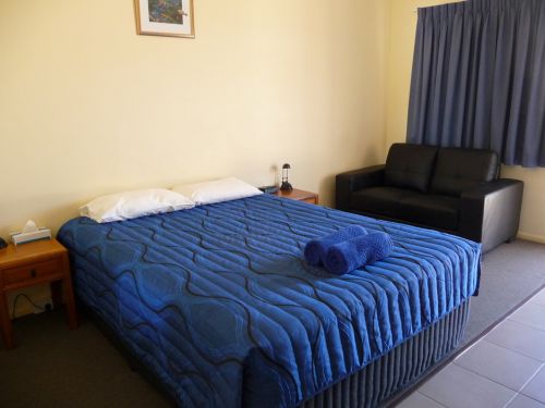 Moura QLD Accommodation Mooloolaba