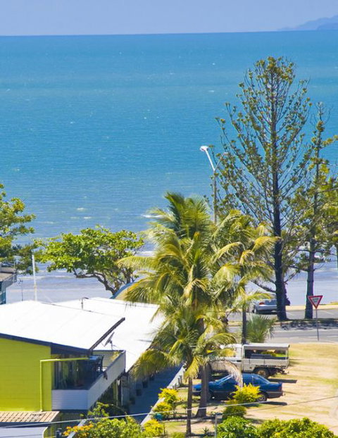 Surfside Motel - Yeppoon - Accommodation Mooloolaba 0