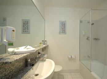 Best Western Grand Country Lodge - Accommodation Mooloolaba 2