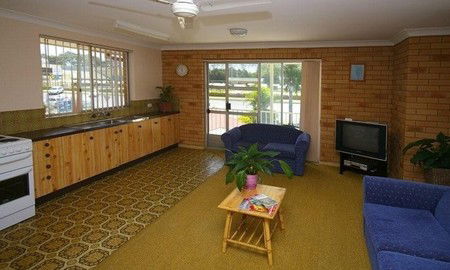 Beachlander Holiday Apartments - Accommodation Mooloolaba 4