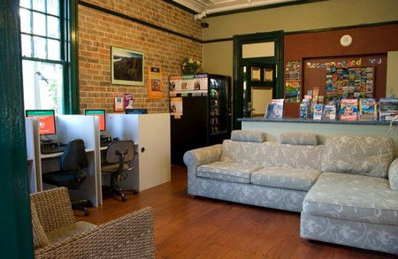 Glebe Village Backpackers - Accommodation Mooloolaba 1