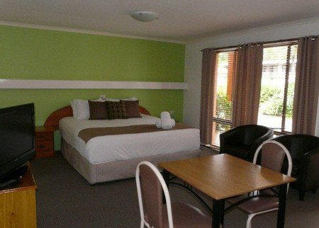 Riviera Motel - Accommodation Mooloolaba 2