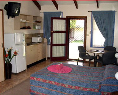 The Village Cabins - Accommodation Mooloolaba 3