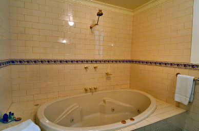 Victoria House Motor Inn - Accommodation Mooloolaba 2