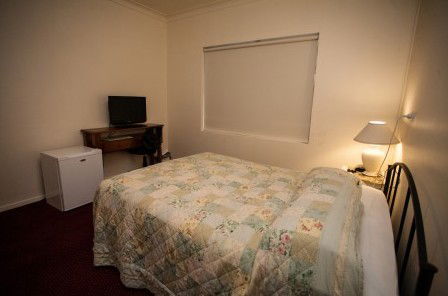 Millies Guesthouse & Serviced Apartments - Accommodation Mooloolaba 2