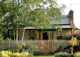 Rossmore Cottage - Accommodation Mooloolaba 0