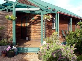 Blushing Grape - Accommodation Mooloolaba 0