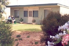 Oaklands Cottage - Accommodation Mooloolaba 0