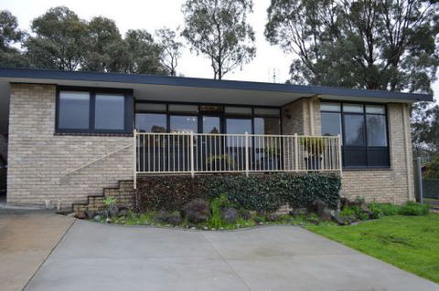Burns View Bendigo Accommodation - Accommodation Mooloolaba 1