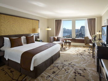 Shangri-La Hotel, Sydney - Accommodation Mooloolaba 11