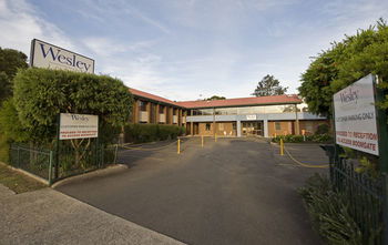 175 (formerly Wesley Lodge) - Accommodation Mooloolaba 0