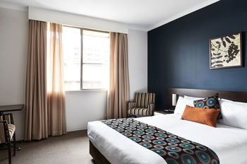 175 (formerly Wesley Lodge) - Accommodation Mooloolaba 2