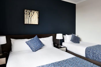 175 (formerly Wesley Lodge) - Accommodation Mooloolaba 8
