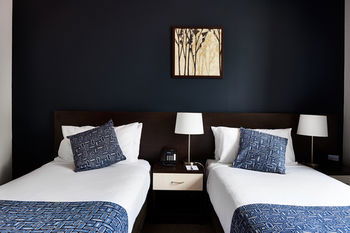 175 (formerly Wesley Lodge) - Accommodation Mooloolaba 10