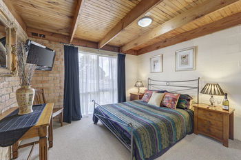 Bungunyah Apartments - Accommodation Mooloolaba 33