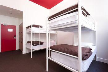 Bounce Sydney - Hostel - Accommodation Mooloolaba 5