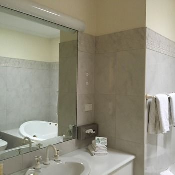 Eltham Gateway Hotel - Accommodation Mooloolaba 3